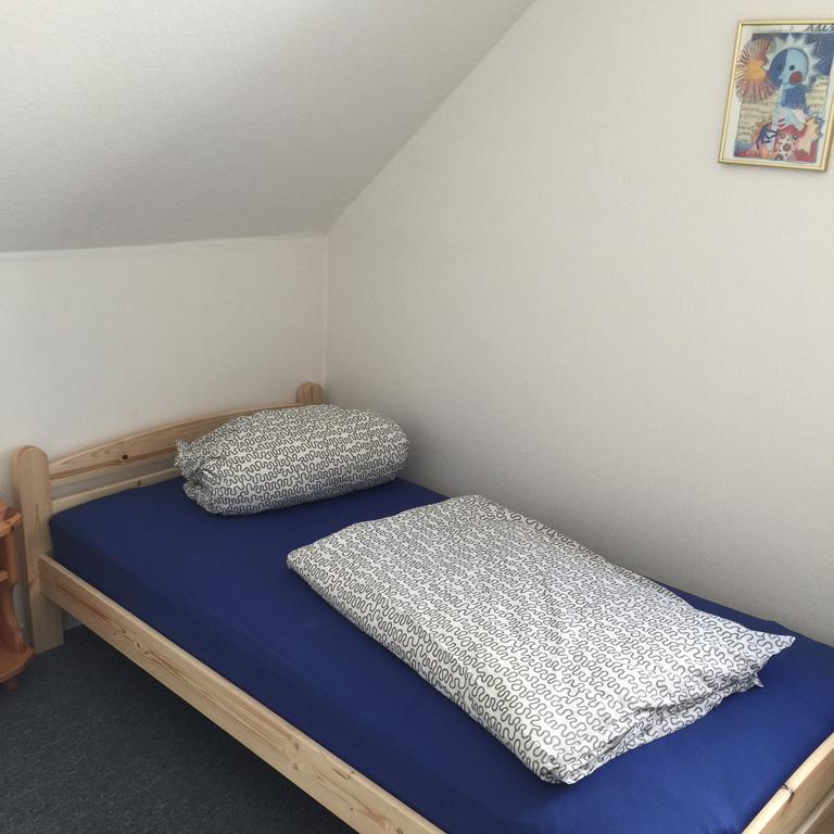 Apartment Hope Inn Gross-Zimmern Phòng bức ảnh